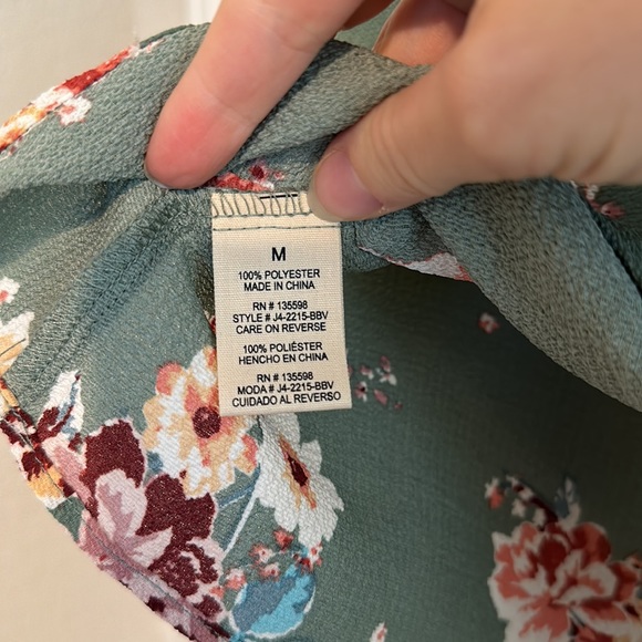 Altar’d State Floral Top - Picture 6 of 6